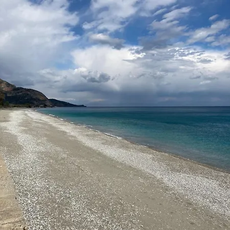 Georgia's House Ubytování v soukromí Leonídion