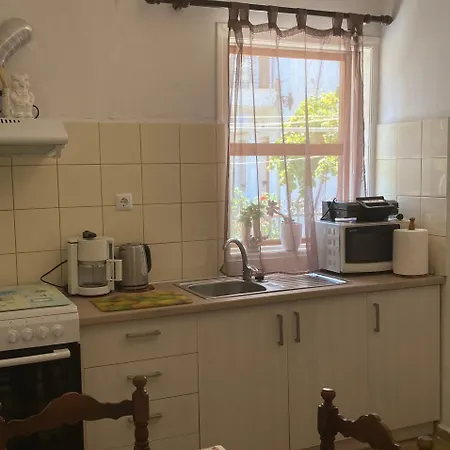 홈스테이 Georgia's House Leonídion